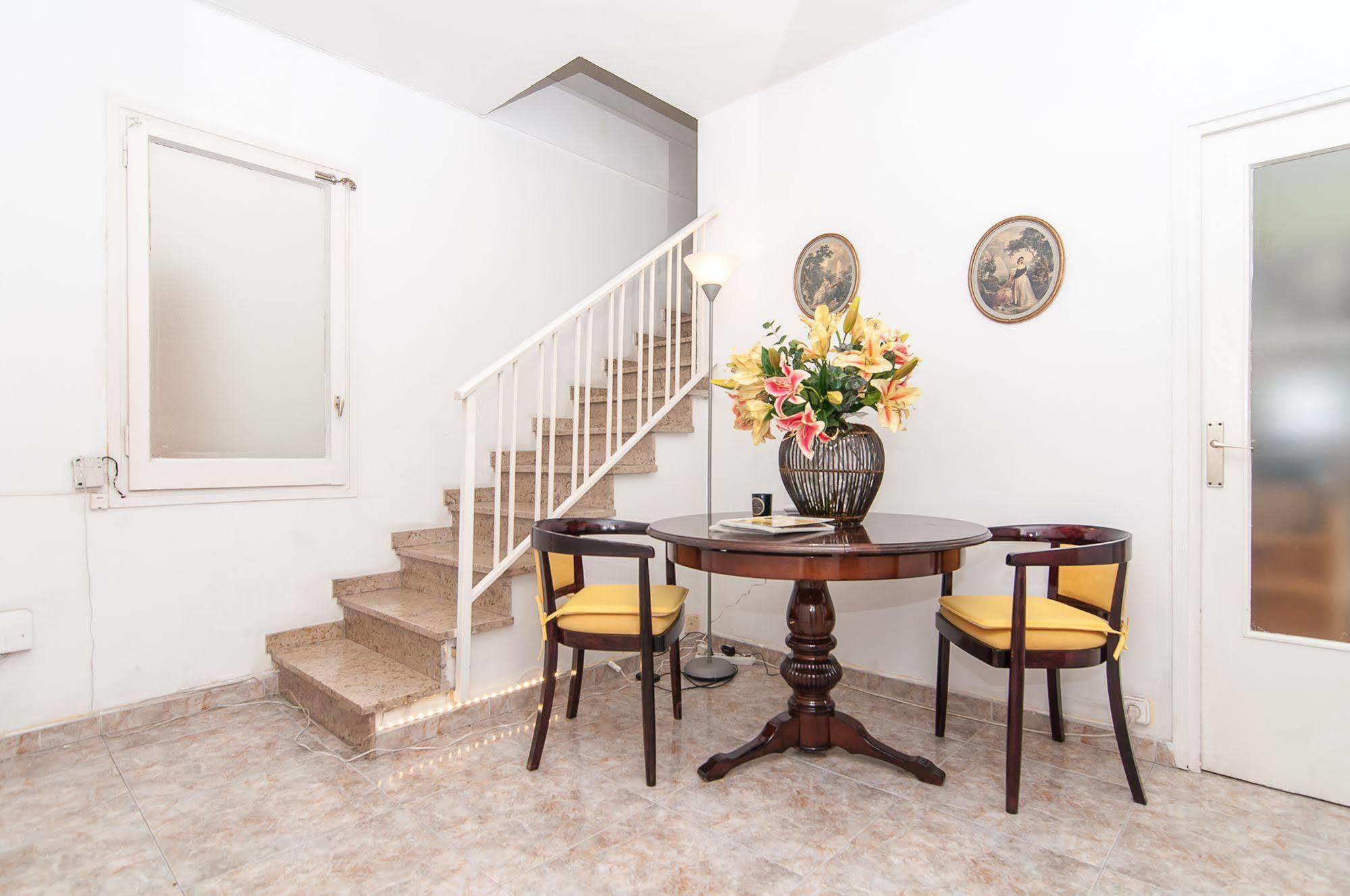 The Sky Dome Apartment Barcelona Bagian luar foto